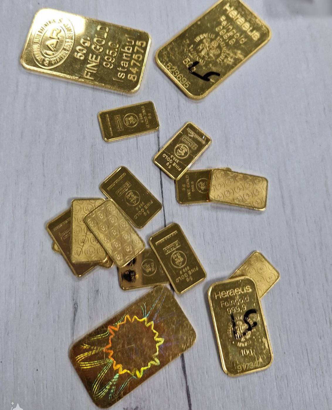  Контрабандно злато 